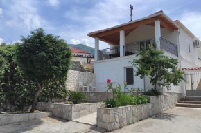 Bungevilia Apartment